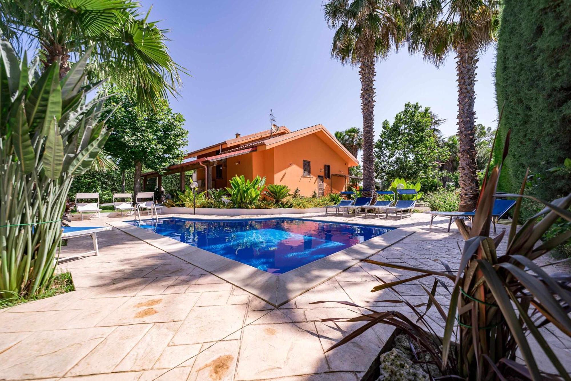 Villa Claudia By Vivimy Parabita Eksteriør bilde
